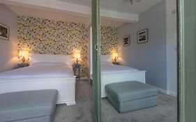 The Sleep-Inn Hare